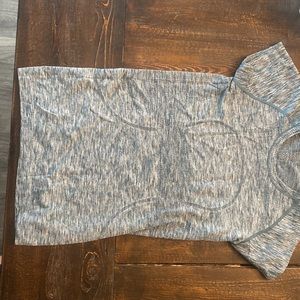 Lululemon swiftly tech short cap sleeve longer length green space dye size 4